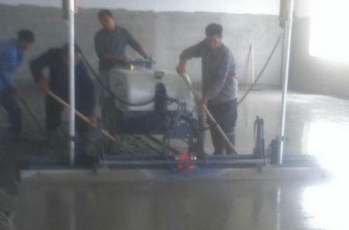 雷龙激光整平机在湖南邵阳施工